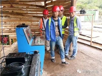 The "Hengxin" shuttle car has been successfully delivered to African customers and runs smoothly