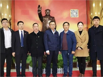 Liu Tiebing, Deputy Inspector of the Provincial Department of Science and Technology, and his delega