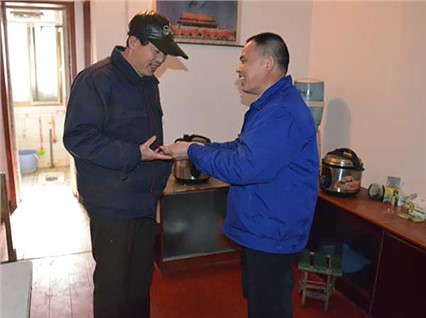 Bringing warmth and sending New Year's blessings - A Record of "Xiangtan Hengxin" Visiting the Difficult People in Nanzhushan Town